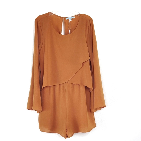 SHE + SKY Bell Flare Sleeves Burnt Orange Romper - Picture 7 of 10